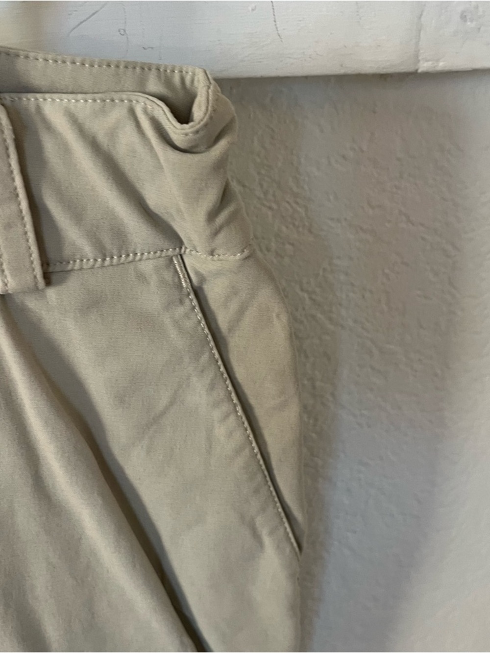 The North Face Women's 2 Convertible Hiking Pants. - Picture 3 of 11